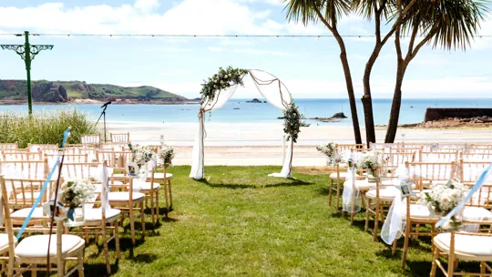 Outdoor weddings
